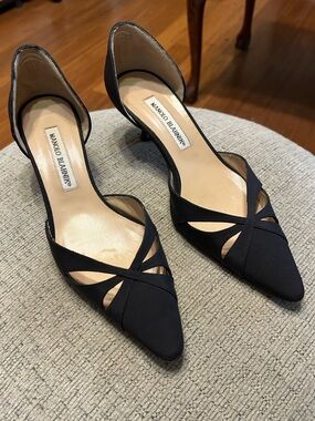 Manolo Blahnik Black Pointed D'Orsay Kitten Heels Quiet Luxury Classic